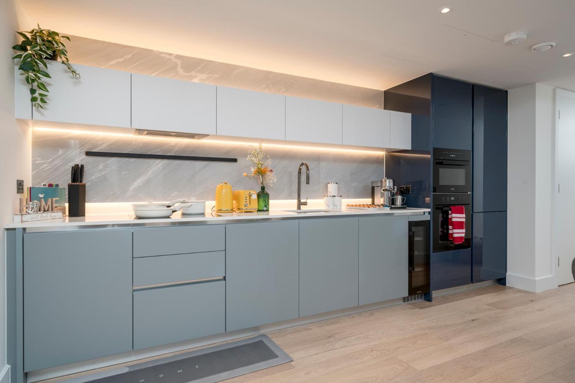 2 Bedroom Westfield Near